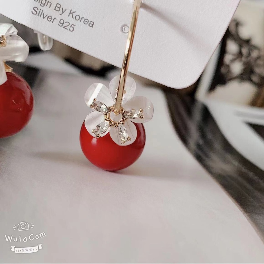 Earrings - Picture 3 of 5